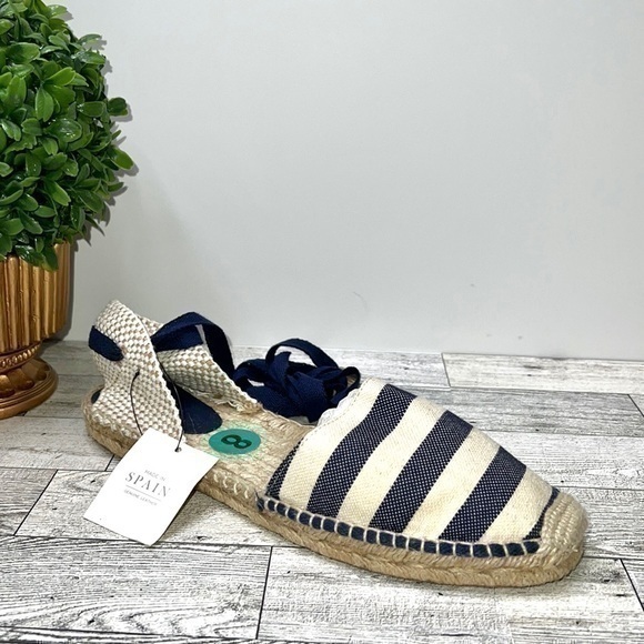Romena Blue and Cream Stripe Espadrilles Size 8 NWT - Picture 1 of 16